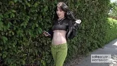 Oynat Sıska, solgun bir genç porno siteleriyle takılıyor