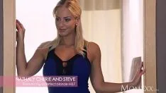 Reproducir Porno romántico con una milf rubia