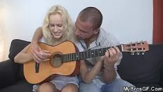 Play The blonde who cheats on her boyfriend and has sex with another