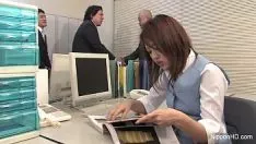 Reproducir La japonesa es follada con una bofetada por su jefe