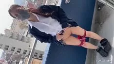 Invia un video a un uomo maturo per invitarlo a un gioco di sesso