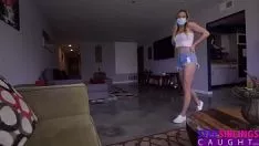 Reproduzir Ele fode na bunda dela até quebrar sua roseta