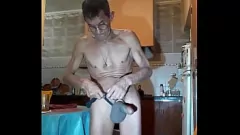 Reproducir Sesión en solitario de transexual exhibicionista súper masturbador