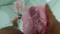 Abspielen Stieftochter Exhibitionismus-Fetisch: Sperma-Hardcore, während ich masturbiere und dabei ihren Tanga beobachte