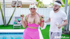 Carmela Clutch's Intense Workout: Hardcore Pounding and Cumshot