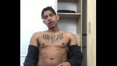 Garanhão latino com grande pau preto pronto para foder sua bunda
