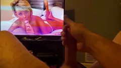 Reproducir La sesión de masturbación de POV termina en una corrida explosiva