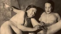 Redare Deliciile ascunse: o aventură păroasă a bunicii vintage