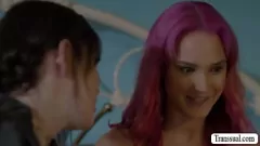 Redare Tatuate Shemale Lena Moon Fucks Pussy în lenjerie Siri Dahl