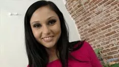 Oynat Tonciu Nasoasa ile Porno Ovuyor Ve Bir Milyoneri Sikikleri